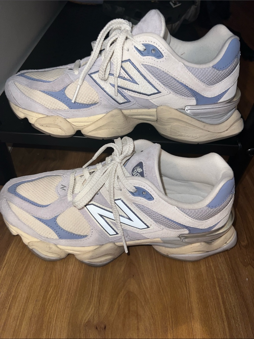 New Balance Unisex 9060 Sneakers in Pearl Grey Linen Womens 10 Mens 8.5